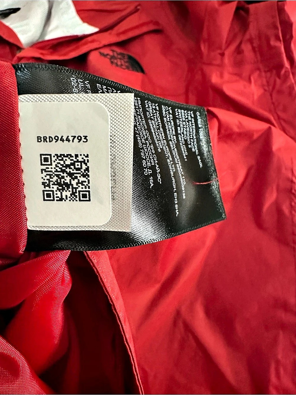 The North Face DryVent Rain Jacket Men’s M Rage Red NWT - Picture 8 of 9